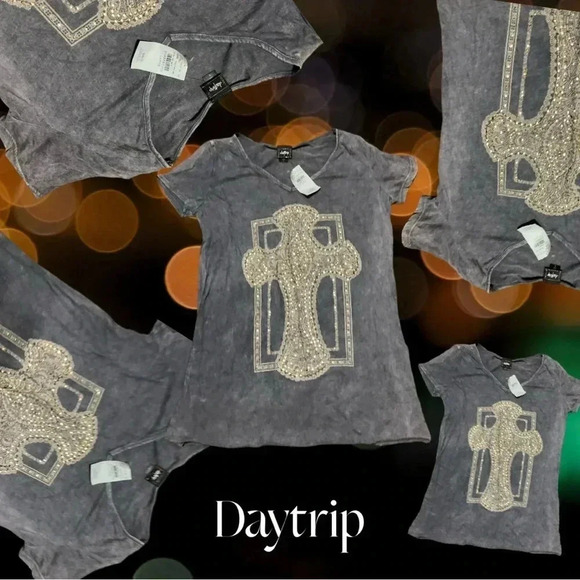 Vintage Y2K Large Daytrip Top - New with Tags - Picture 1 of 2